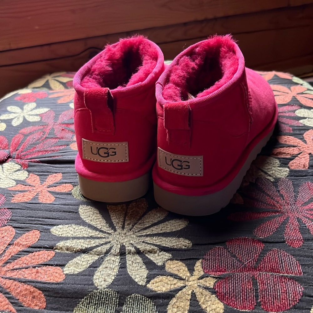 Red Mini Uggs